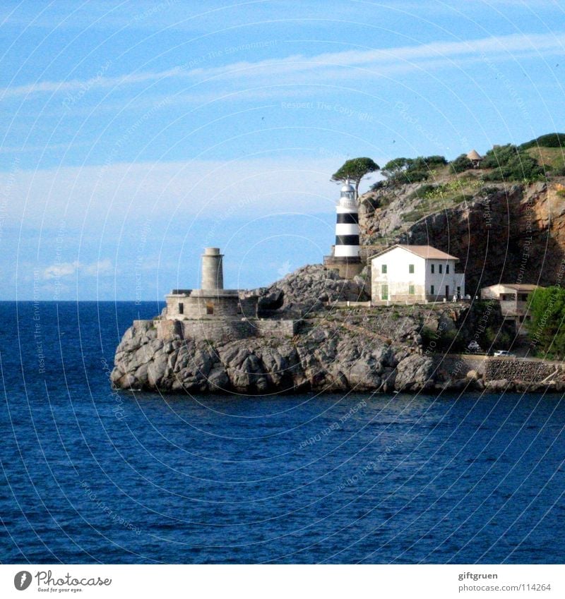 port de sóller Mallorca Balearen Spanien Leuchtturm Meer Haus Ferien & Urlaub & Reisen Sommer Strand verfallen Küste Schifffahrt Soller Felsen Berge u. Gebirge