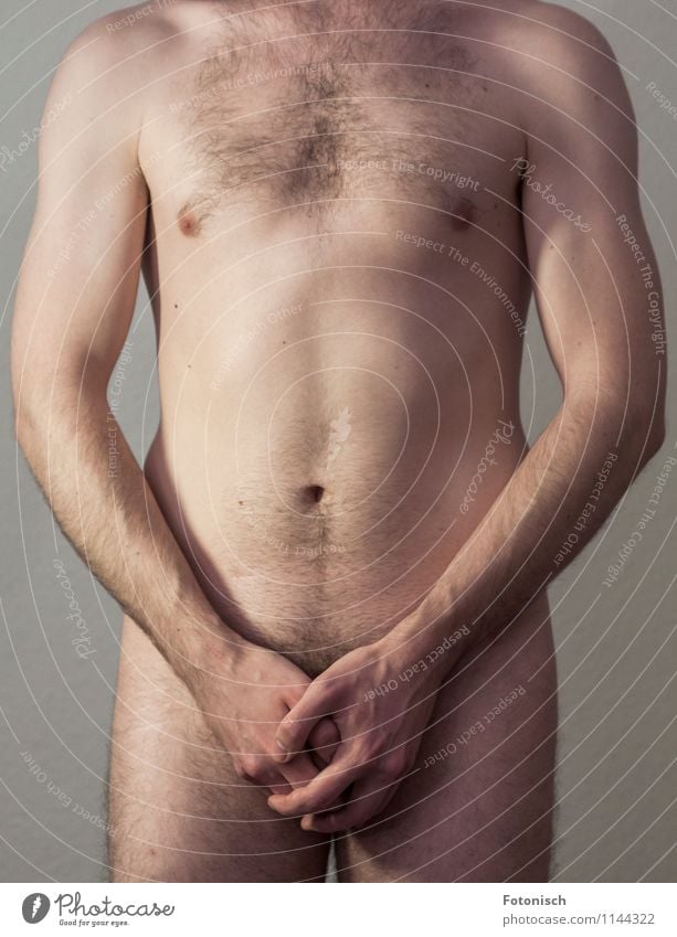 Guckloch Mensch maskulin Junger Mann Jugendliche Erwachsene Brust Hand Bauch Oberkörper 1 18-30 Jahre Behaarung Brustbehaarung stehen ästhetisch Erotik nackt