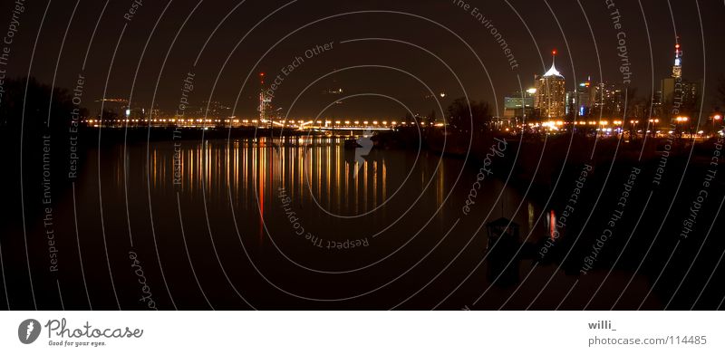 Reichsbrücke und VIC Wien Nacht Donauinsel dunkel Langzeitbelichtung Reflexion & Spiegelung Lichtermeer Lichtbrechung Brücke Fluss Bach