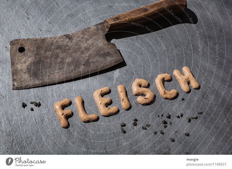 FLEISCH ohne Fleisch: die Buchstaben FLEISCH mit einem Beil auf einem Schiefer- Brett Suppe Eintopf Ernährung Mittagessen Abendessen Büffet Brunch Festessen