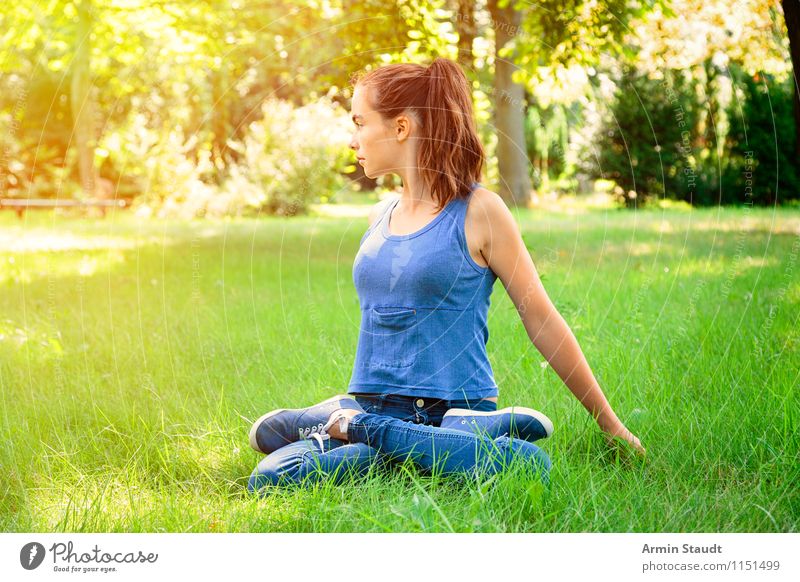 Yoga Lifestyle schön Wellness Leben Zufriedenheit Erholung Meditation Sommer Mensch feminin Junge Frau Jugendliche Erwachsene 13-18 Jahre Kind Natur Frühling