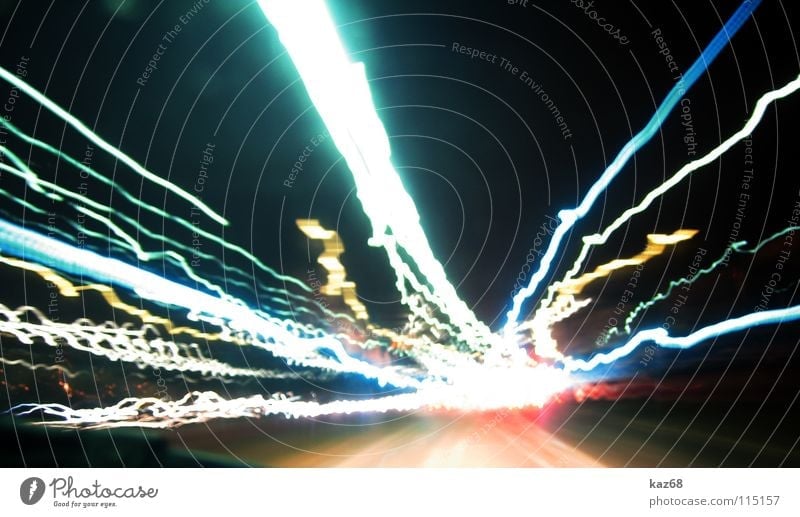 carwars rot gelb Licht Rücklicht Geschwindigkeit Verkehr weiß grau diffus dunkel Nacht abstrakt Bewegung Autobahn Laser Krieg Abend Laterne Treffer PKW