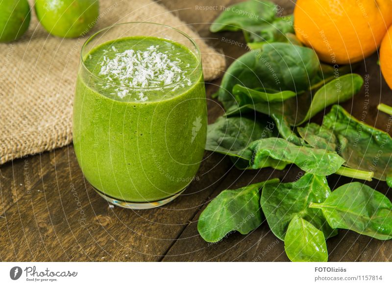 Green Smoothie Lebensmittel Gemüse Salat Salatbeilage Frucht Spinat Spinatblatt Kokosnuss Orange Limone Bioprodukte Vegetarische Ernährung Diät Fasten