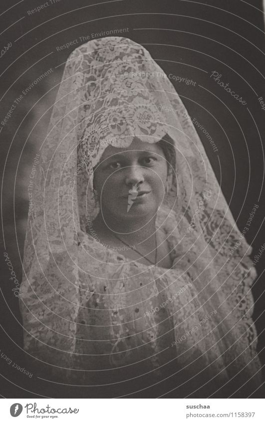 johanna II Frau Gesicht Porträt alt altmodisch Tracht Spitze analog Schwarzweißfoto