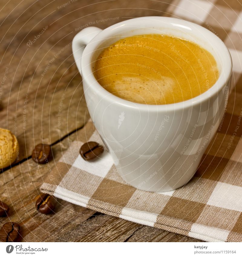 Espresso Kaffee Cappuccino Kaffeebohnen geröstet heiß Getränk Koffein Bohnen rustikal aromatisch Kaffeetasse Geschmackssinn Holztisch Frühstück reizvoll Energie