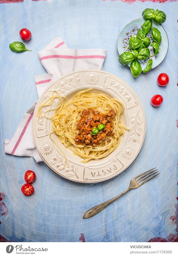 Lunch Teller mit Spaghetti Bolognese - ein lizenzfreies Stock Foto von ...