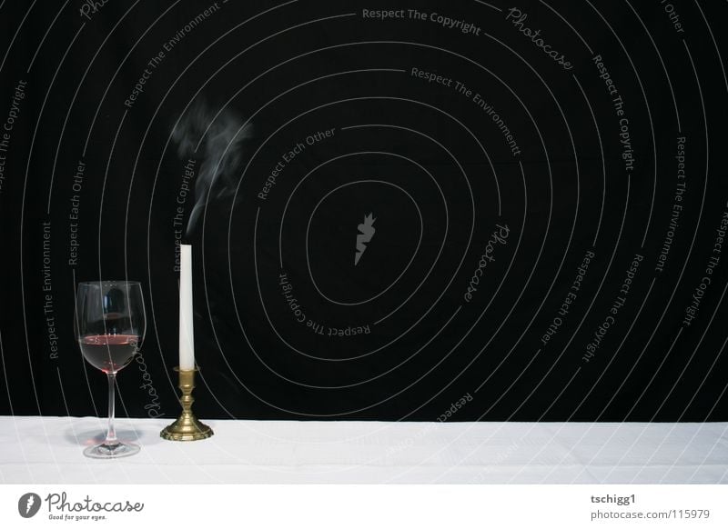 Ex-Candlelightdinner Kerze Tisch Rotwein rot weiß schwarz Gastronomie Alkohol Ernährung candlelight candlelightdinner Wein Tischwäsche