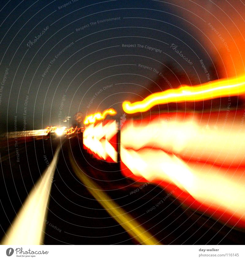 3,8 Promille Verkehr Baustelle Autobahn fahren Schweben Schilder & Markierungen Nacht Lampe Reflektor Straßenverkehr Dämmerung Belichtung Gegenverkehr