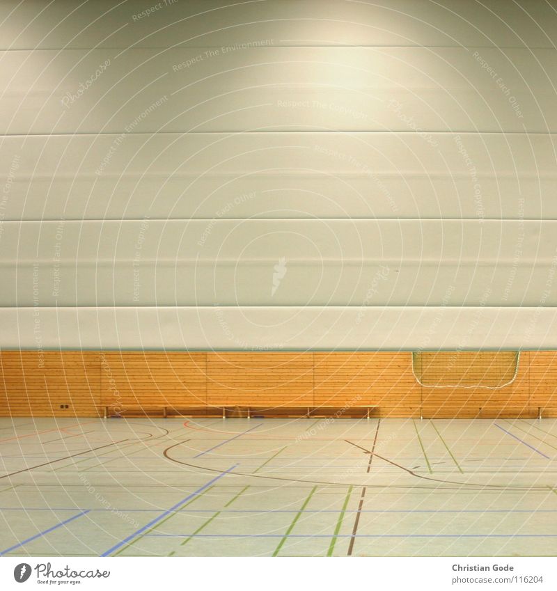 Dreifachhalle Sporthalle Wand automatisch Holzwand Bank Turnen Leichtathletik Sportveranstaltung Korb Konstruktion Lampe Architektur Ballsport Spielen