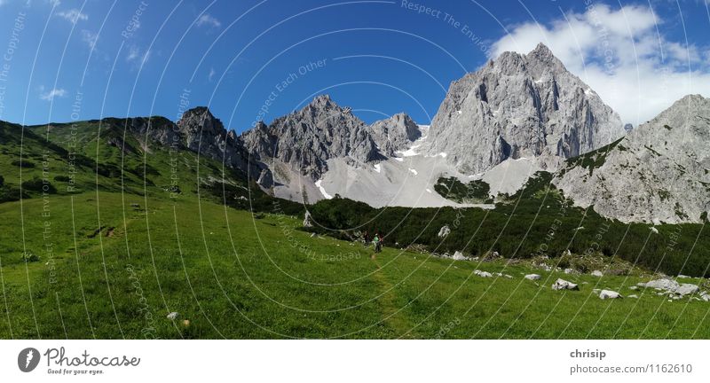 GRÜN Umwelt Natur Landschaft Himmel Wolken Schönes Wetter Gras Felsen Alpen Berge u. Gebirge Gipfel gehen wandern fantastisch Unendlichkeit sportlich blau grau