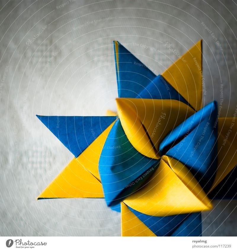 schwedische Bastelstunde Basteln Papier gelb Handwerk Wut Ärger Schweden Stern (Symbol) blau Weihnachten & Advent Decke Tischwäsche