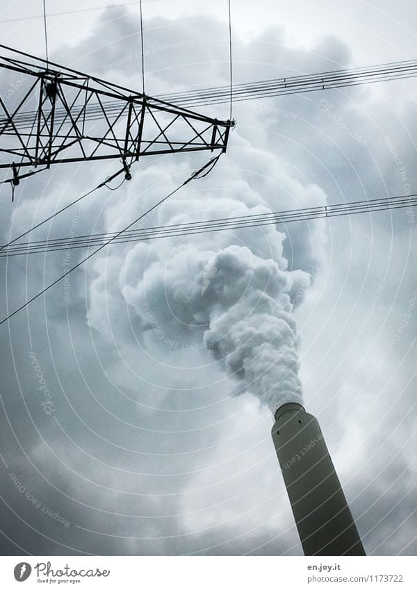 der Preis Fabrik Wirtschaft Industrie Energiewirtschaft Fortschritt Zukunft Erneuerbare Energie Kohlekraftwerk Energiekrise Umwelt Himmel Wolken Klimawandel