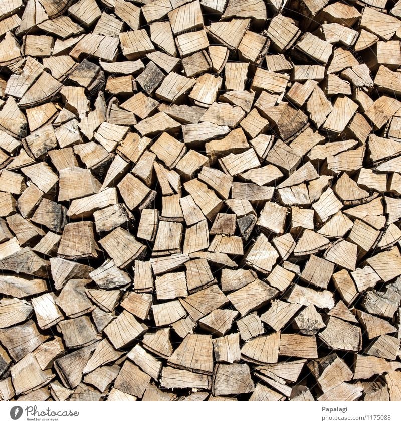 Brennholz Landwirtschaft Forstwirtschaft Säge Axt Natur Baum Holz eckig trocken braun Energie brennen Holzstapel Material Eiche Buche Kiefer Kaminfeuer anzünden