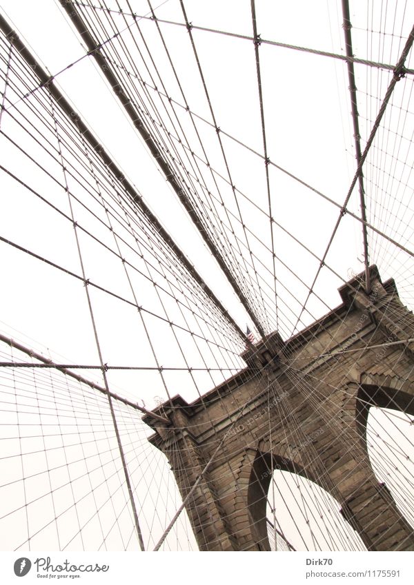 Brooklyn Bridge bei trübem Wetter Ferien & Urlaub & Reisen Ferne Städtereise Wolken schlechtes Wetter New York City USA Nordamerika Hafenstadt Menschenleer