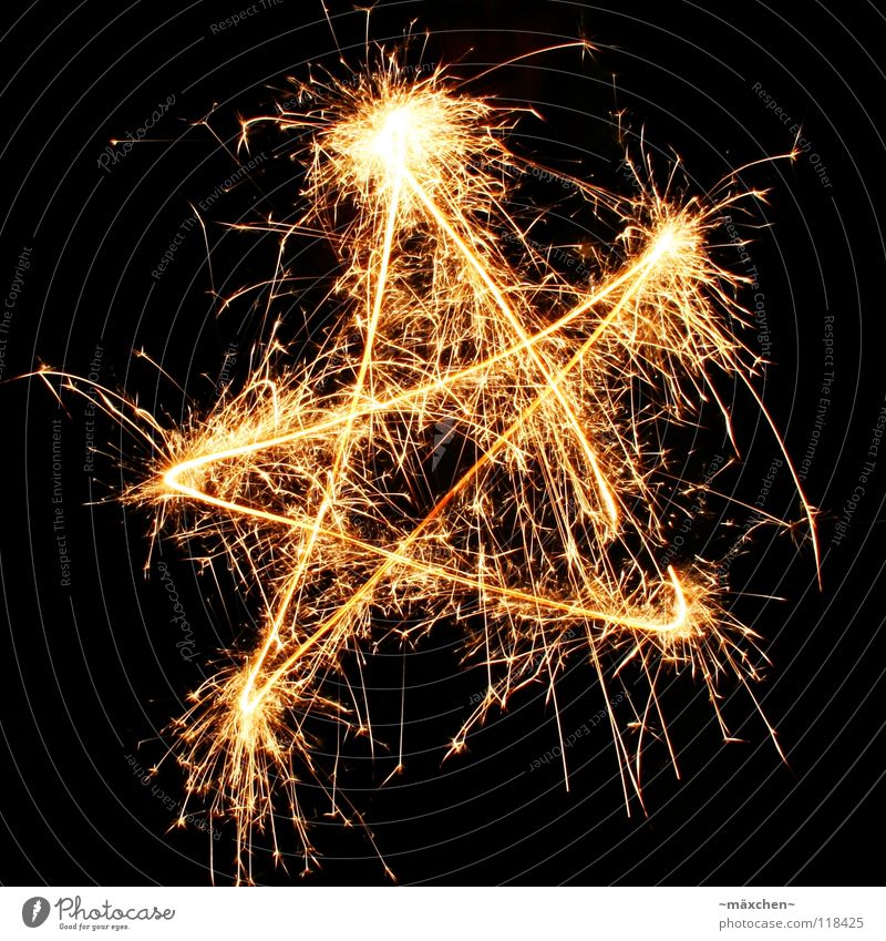 Sternfeuer Wunderkerze Licht Brand glühen Streifen springen heiß Silvester u. Neujahr 2008 2007 Langzeitbelichtung Linie Dreieck schwarz gelb Stern (Symbol)