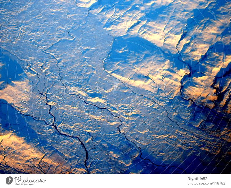 Eis der Arktis Grönland Eisfläche Eisberg Gletscher Gletscherspalte gefroren Flugzeug Antarktis Fluss Wasser eisspalte Riss eisriss