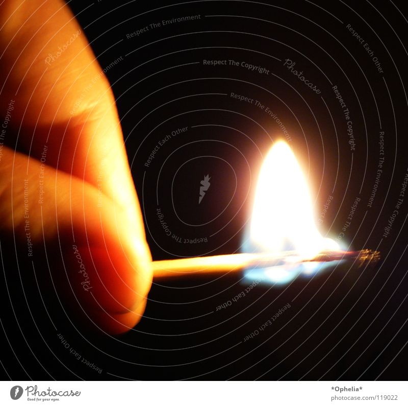 glow in the dark Brand Streichholz Physik Finger Feuer black Wärme hot