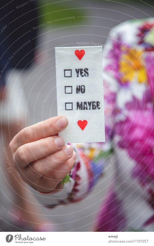 wanna marry me? Erwachsene Hand 1 Mensch Zeichen Schriftzeichen Herz trendy einzigartig Englisch Farbfoto Außenaufnahme Nahaufnahme Detailaufnahme Tag
