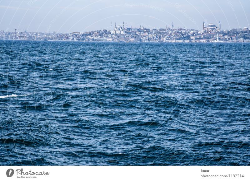 Merhaba Istanbul! Wasser Frühling Sommer Schönes Wetter Wellen Küste Meer Bosporus Türkei Europa Asien Stadt Hauptstadt Hafenstadt Stadtrand Skyline