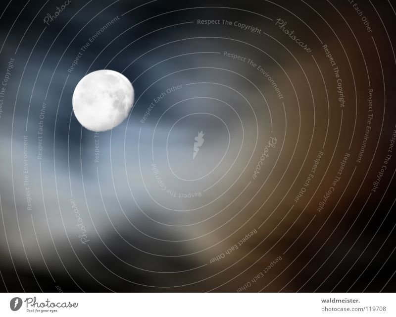 Mondlicht abnehmend Wolken Planet Astronomie Astrologie Astrofotografie träumen Mondsüchtig Werwolf Himmelskörper & Weltall Erdmond Luna lunar Mann im Mond