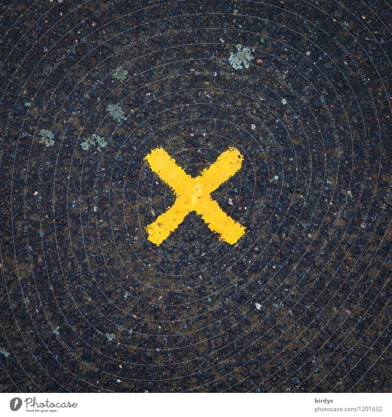 Entschlossenheit Zeichen Schriftzeichen Kreuz einfach gelb orange schwarz Interesse Hoffnung Krise Mittelpunkt planen Symmetrie Buchstaben 1 Asphalt abstrakt x