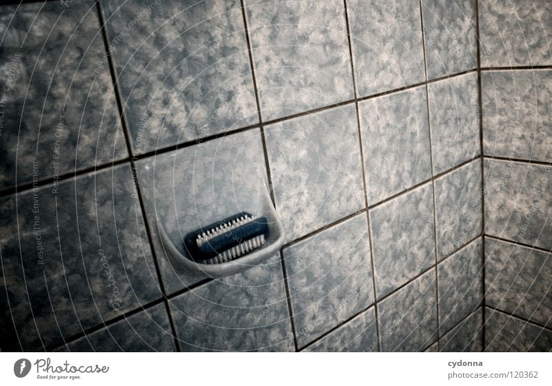 ZEITLOS? Bad Muster fließen retro altmodisch Sauberkeit Reinigen Körperpflege Duschgel Haarwaschmittel dunkel ungemütlich steril kalt Stimmung
