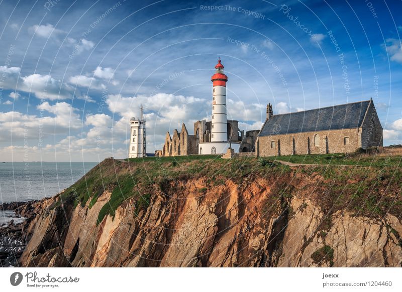 Saint-Mathieu Himmel Wolken Schönes Wetter Küste Frankreich Menschenleer Kirche Ruine Leuchtturm Sehenswürdigkeit alt schön blau braun grün rot weiß Glaube