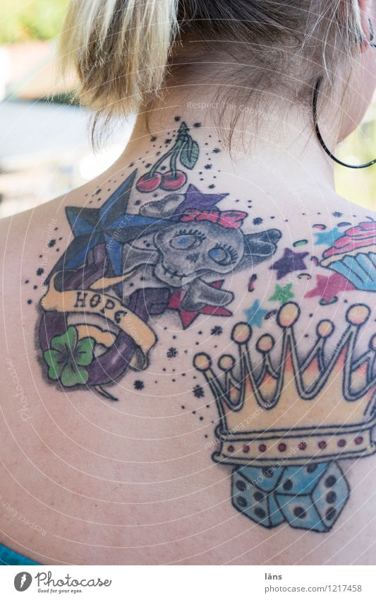 Hoffnung feminin Frau Erwachsene Leben Haut Rücken 1 Mensch 30-45 Jahre Tattoo außergewöhnlich fantastisch frech trendy Optimismus Mut ästhetisch