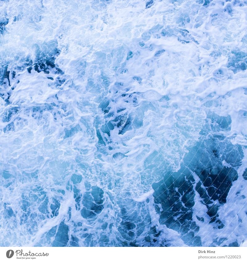 erfrischend! Umwelt Natur Wasser Wellen Nordsee Ostsee blau weiß Bewegung chaotisch Energie Umweltverschmutzung Umweltschutz Ferien & Urlaub & Reisen Irritation
