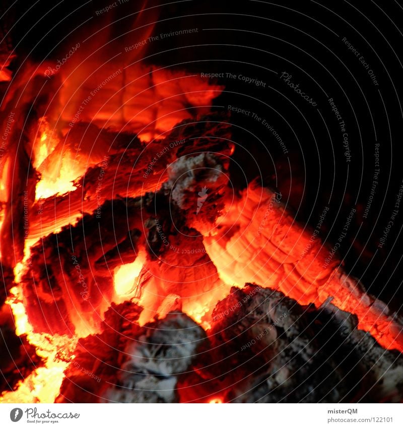 Feuer & Flamme. Glut Kamin brennen zerstören Zerstörung Physik heiß Brand Wohnzimmer Holz gefährlich Strahlung extrem untergehen verlieren Blick Romantik