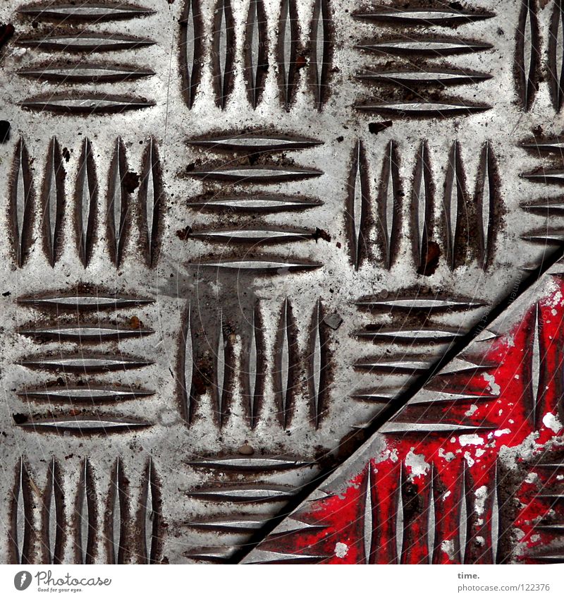 BauStellenProfil (III) Blech Straßenbau Noppe Silhouette Muster rot Ölfarbe diagonal schön Eisen Eisenplatte Fuge zählen Sicherheit Arbeit & Erwerbstätigkeit