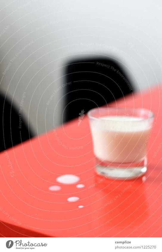 Die Milch Lebensmittel Ernährung Frühstück Getränk trinken Erfrischungsgetränk Tasse Glas Gesundheit Gesundheitswesen Gesunde Ernährung Fitness Wellness