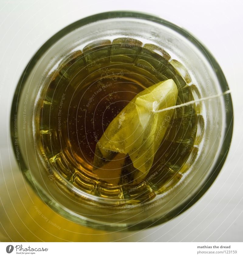 Tee # 3 Getränk Physik heiß Flüssigkeit trinken heizen Gesundheit Glas eckig Spiegel Geschmackssinn Vogelperspektive rund Küche Wärme oberfäche gelehrt