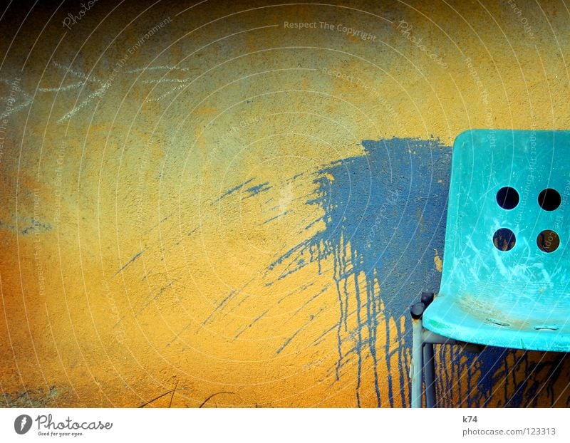 COLOR ME Garten Sessel Stuhl Platz Pfeil frech Fröhlichkeit frisch blau gelb grün orange türkis Farbe Freude Knopfloch Putz vergessen Freibad Farbfleck Fleck