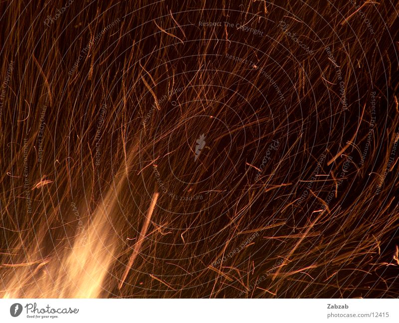 feuer die 6te Licht gelb Nacht brennen Physik Glut Langzeitbelichtung Brand Wärme Flamme