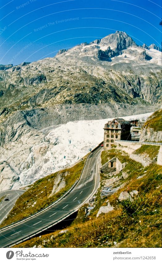 Frankreich (4) Europa Ferien & Urlaub & Reisen Reisefotografie Tourismus Landschaft Berge u. Gebirge Tal Wege & Pfade Fußweg Straße Pass wandern Felsen
