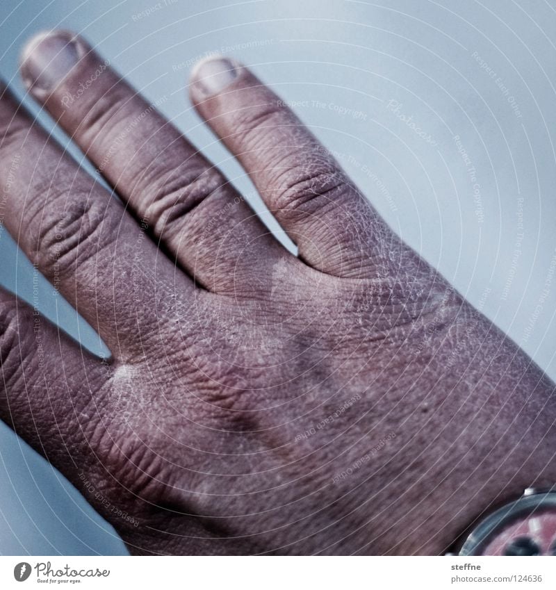 Eiskaltes Händchen Mensch - ein lizenzfreies Stock Foto von Photocase