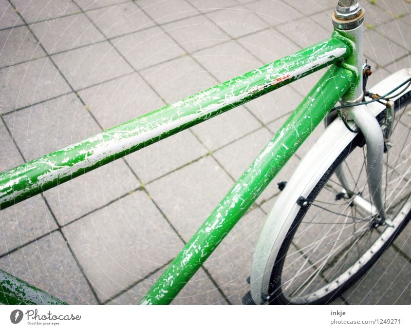 guter, alter Wegbegleiter Lifestyle Freizeit & Hobby Fahrradtour Fahrradfahren Herrenrad Fahrradrahmen Fahrradstange Metall Kratzer einfach grün gebraucht