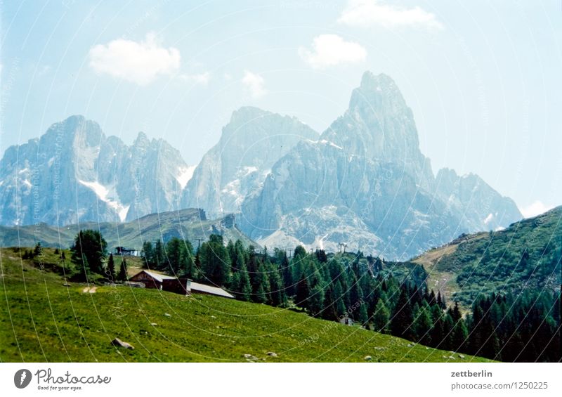 Italien (3) Europa Ferien & Urlaub & Reisen Reisefotografie Tourismus Landschaft Berge u. Gebirge Tal Serpentinen Wege & Pfade Fußweg Straße Pass wandern Felsen