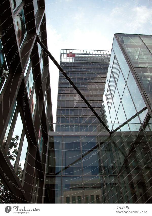 Die Macht des Geldes 2 Geldinstitut Hochhaus Himmel Stahl Architektur Düsseldorf architecture sky Glas glass steel