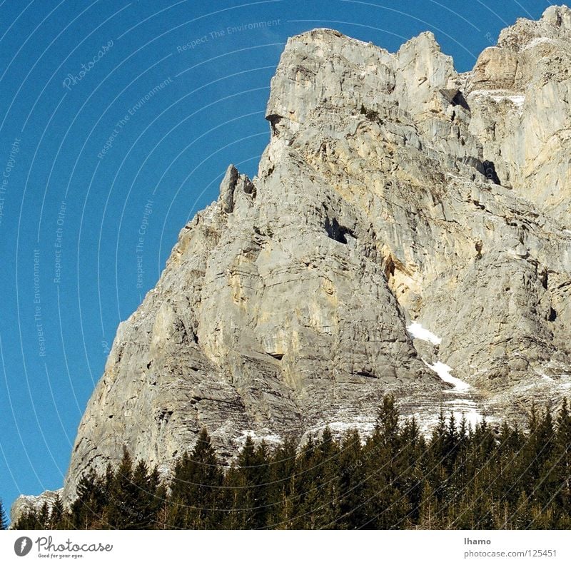 Kopf hoch Winter Fantasygeschichte beeindruckend Schweiz wandern entdecken Berge u. Gebirge Stein Felsen Brust raus Kontrast Niveau