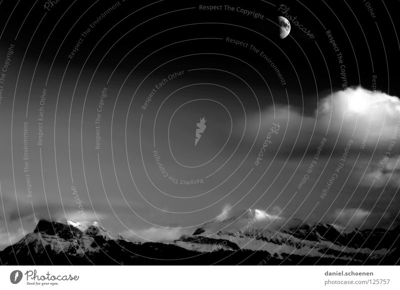 Halbmond in SW Sonnenuntergang Gipfel Gletscher Cirrus Klimawandel Schweiz Berner Oberland wandern Bergsteigen Freizeit & Hobby Ausdauer weiß Wolken Hochgebirge