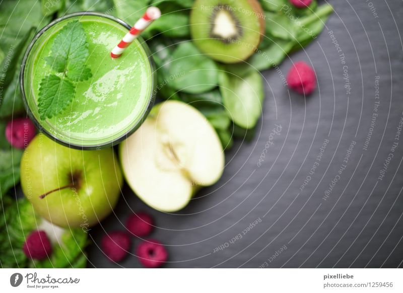 Hulks Frühstück Lebensmittel Gemüse Salat Salatbeilage Frucht Apfel Dessert Bioprodukte Vegetarische Ernährung Diät Fasten Getränk Saft Glas Trinkhalm Lifestyle