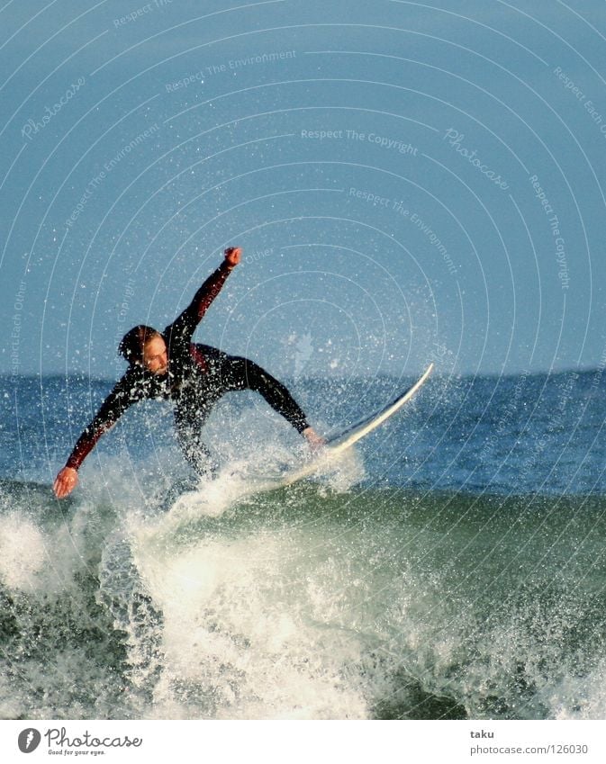 .....YEEEAAAHHH...III Neuseeland Surfer Surfbrett springen Sommer Sport Wassersport p.b Damon exciting sun sea waves big waves blue wetsuit cold water watching