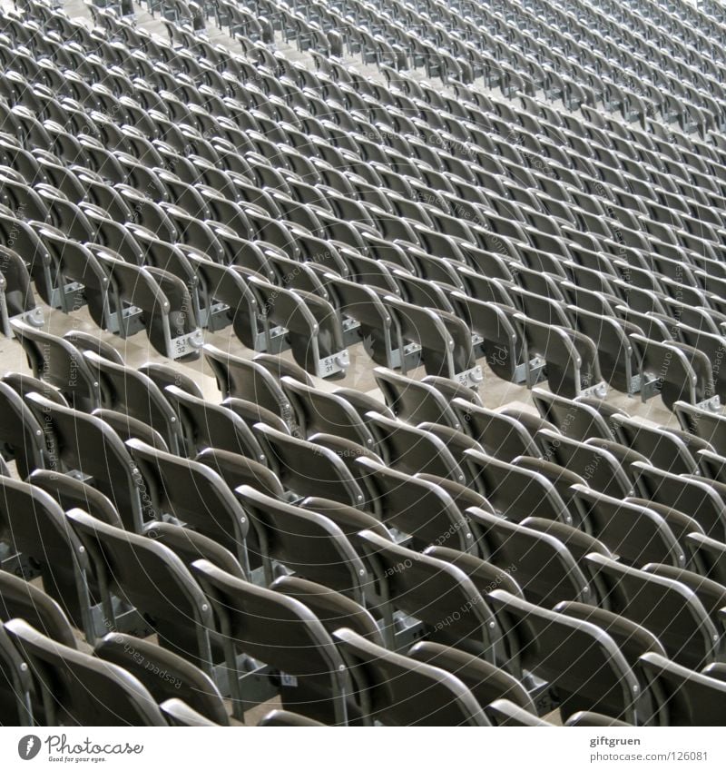 klappstuhl serienmäßig Stadion Sitzgelegenheit Tribüne einheitlich Unendlichkeit Muster leer orientierungslos Bestuhlung plastiksitz pvc Sitzreihe