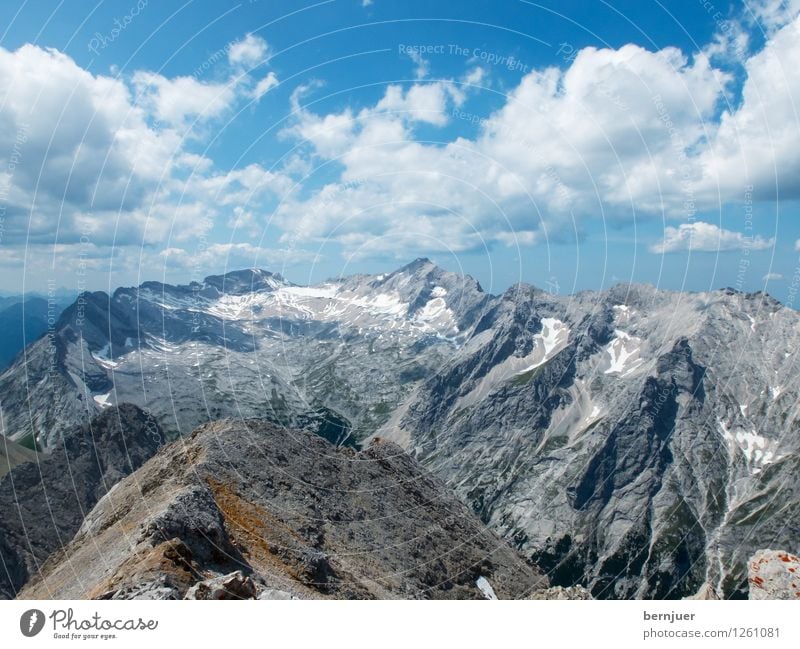 Germanys top mountain Umwelt Natur Landschaft Wolken Sommer Klima Schönes Wetter Felsen Alpen Berge u. Gebirge Zugspitze Gipfel authentisch eckig blau grau