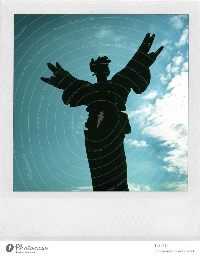 Wurzeln und Flügel Statue Büste Griechenland himmlisch heilig Ewigkeit historisch Engel Olympiade selig himmlicher Wächter Seraphim Himmelsbote Polaroid