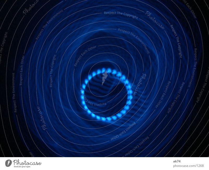 Blaue Schlieren 4 Langzeitbelichtung Streifen blau Kreis