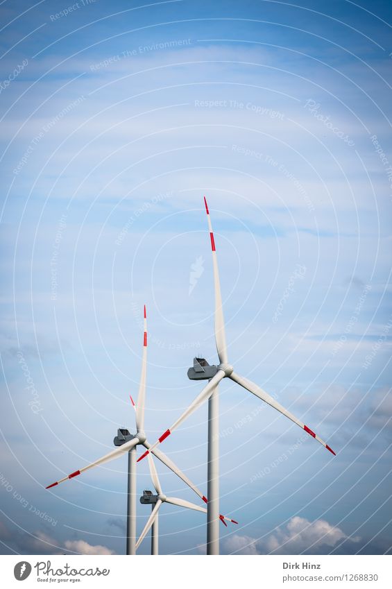Luftraum & Windkraft Technik & Technologie Wissenschaften Fortschritt Zukunft High-Tech Energiewirtschaft Erneuerbare Energie Windkraftanlage Energiekrise