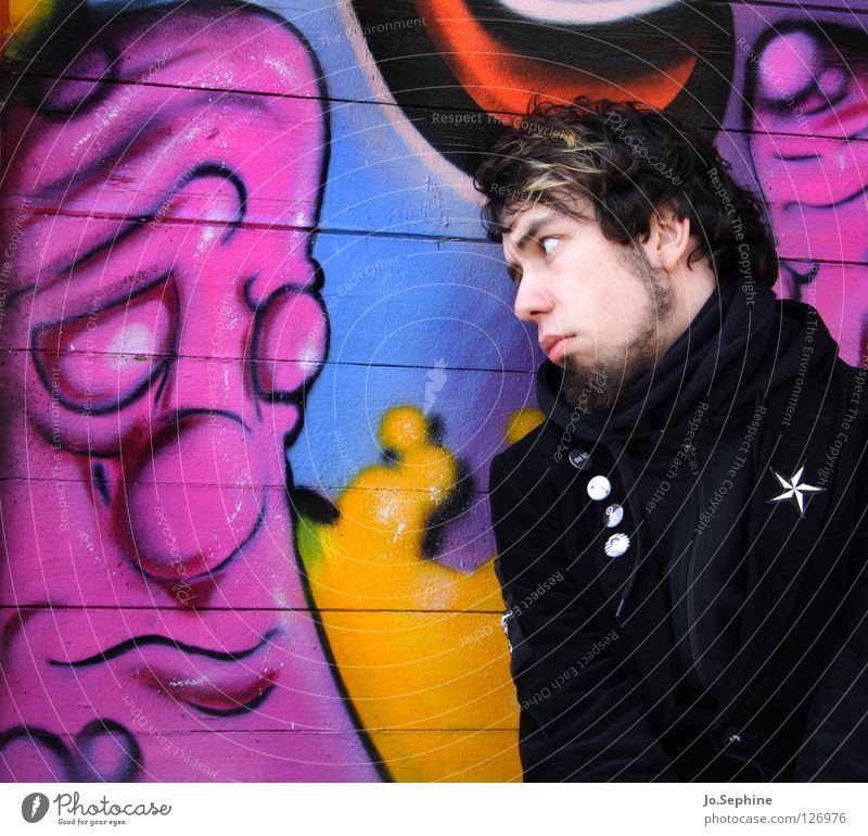 Hab keine Angst, kleiner Blubbl Mann Erwachsene Graffiti Kommunizieren Gefühle Mitgefühl trösten Schüchternheit Monster Wand schmollen unsicher Wandmalereien